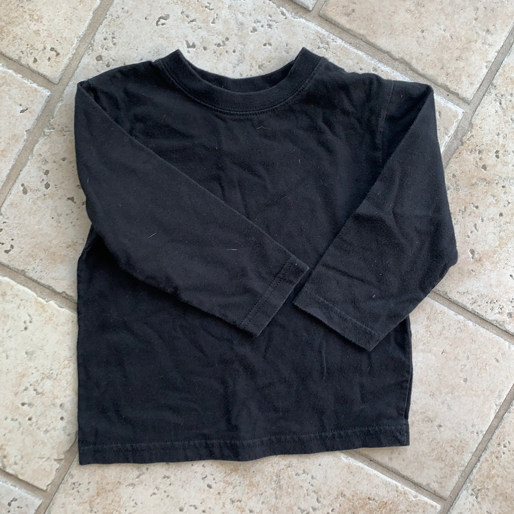 Black Tee